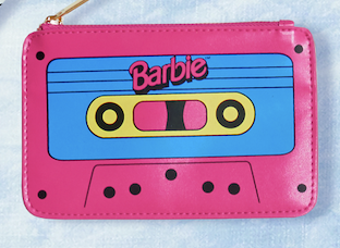 Groen fictie Gooey Cassette Wallet | Barbie Truck Tour